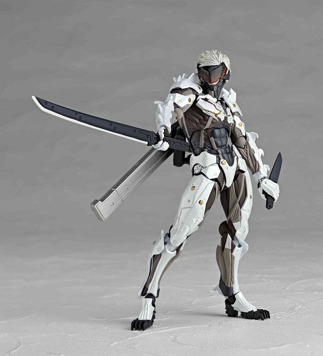 潛龍諜影崛起 再復仇 : 日版 特撮 Series No. 140 EX 雷電 White Armor Figure